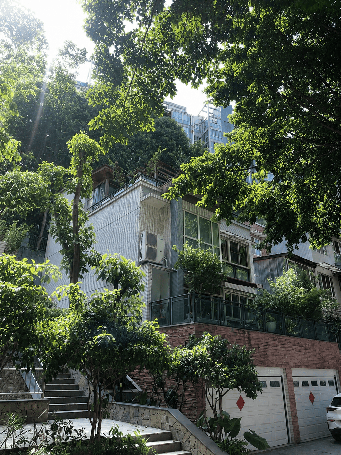 内蒙古岛居岁月从容升级：小小岛老别墅加装蒂升悦行款电梯